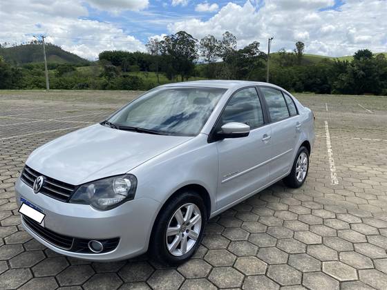 VOLKSWAGEN POLO SEDAN 1.6 MI COMFORTLINE 8V FLEX 4P MANUAL VOLKSWAGEN POLO SEDAN 1.6 MI COMFORTLINE 8V FLEX 4P MANUAL
